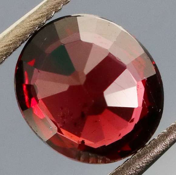 Glittering raspberry red 1.39ct Rhodolite Garnet