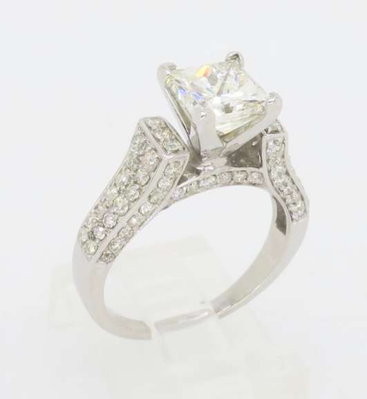 Certified 2.59ctw Diamond Engagement Ring