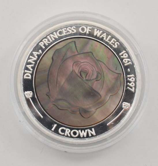 2017 Ascension Islands 1 Crown 33g .999 Fine Silver W/ Mother Of Pearl