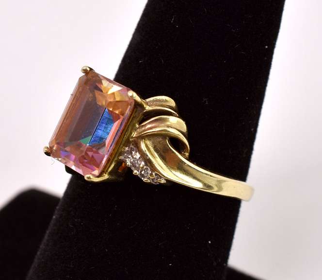 Tasteful Mystic Topaz and Diamond Ring in Yellow Gold