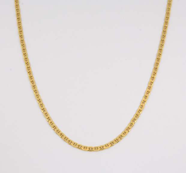 Tasteful 18k Anchor Link Necklace