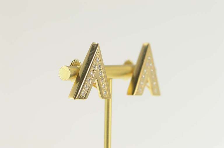 14K Yellow Gold 0.75 Ctw Diamond V Chevron Statement Stud Earrings