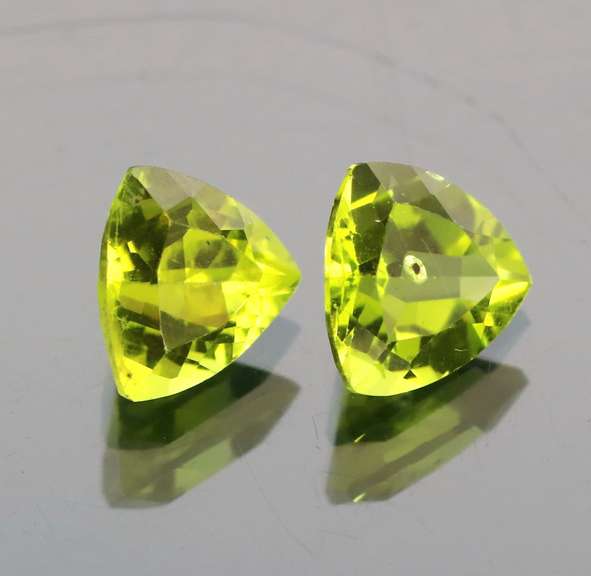 High grade 3.61ct matched Peridot set