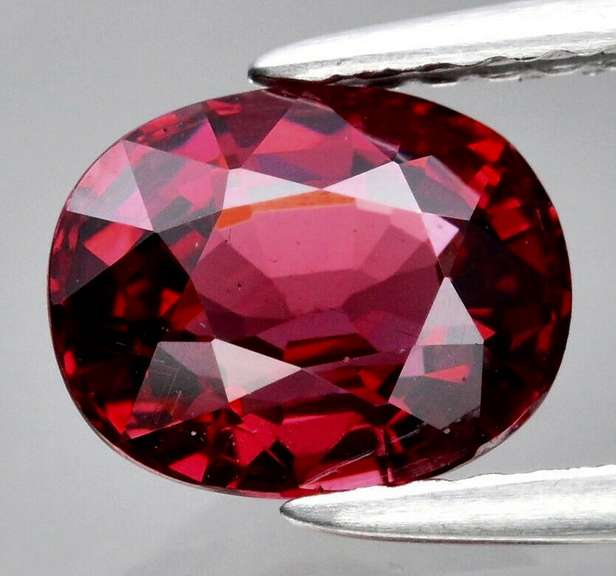 Ravishing 1.74ct rich violet pink Rhodolite Garnet