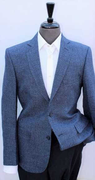 Handsome 2 Button Style Comfort Fit Sport Coat