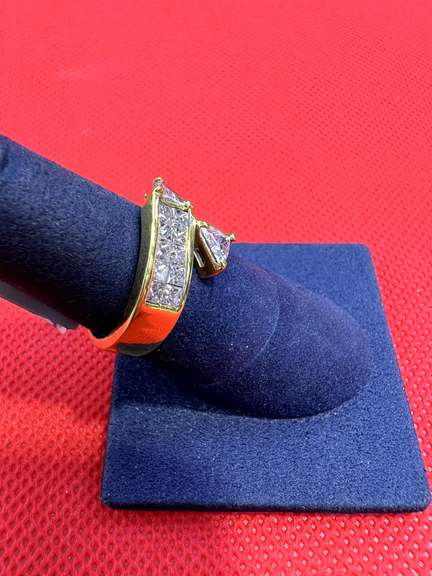 LADIES 18K YELLOW GOLD ENGAGEMENT RING WITH 2.00 CARATS IN DIAMOND