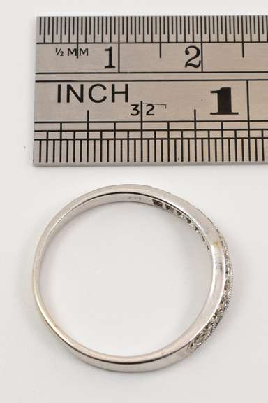 Useful Wavy Diamond Band Ring