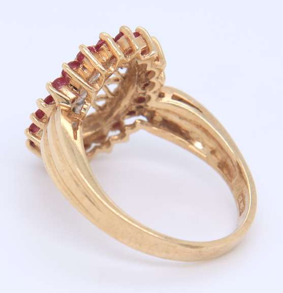 Beautiful Yellow Gold Ruby and Diamond Ring