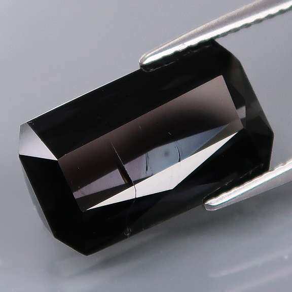 Rare! 7.75ct dark violet Tourmaline