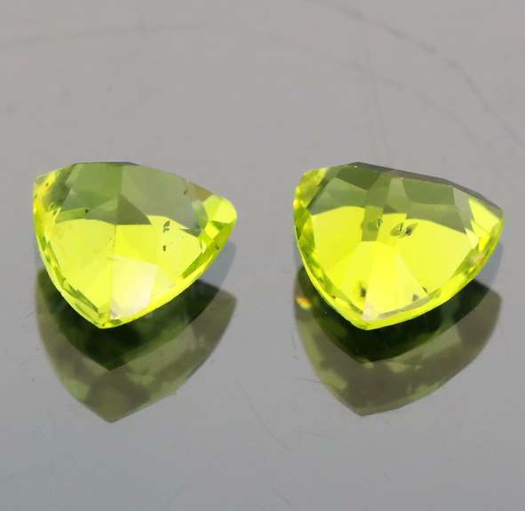 High grade 3.61ct matched Peridot set