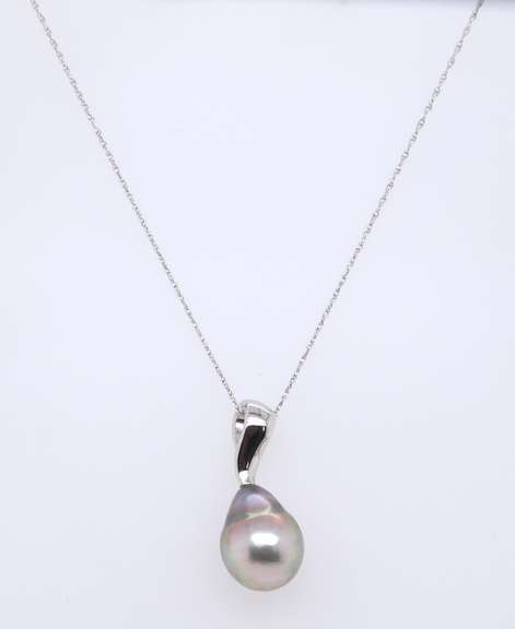 Gorgeous 14kt WG Grey Pearl Pendant Necklace