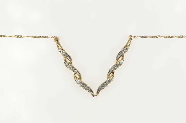 10K Yellow Gold Ctw Diamond Chevron Twist Pendant Necklace
