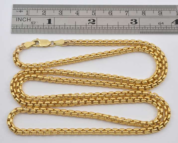 Sturdy Yet Elegant Rounded Box Link Necklace