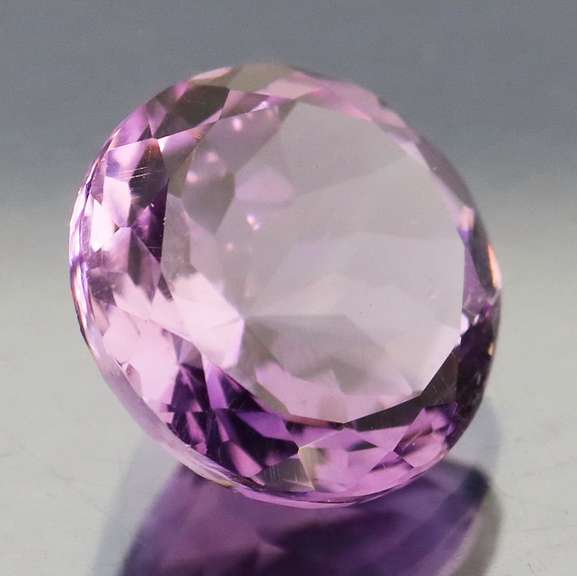 Eye catching 5.86ct natural Amethyst solitaire