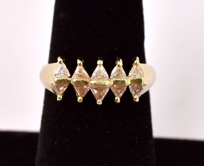 Dazzling Diamond Anniversary Ring in 14K Yellow Gold