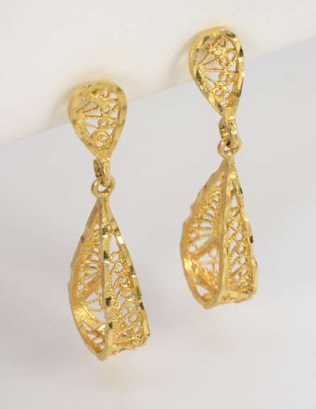 Dangling Filigree 14k YG Earrings