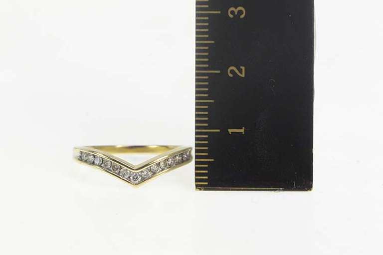 10K Yellow Gold 0.25 Ctw Diamond Chevron Wedding Band Ring