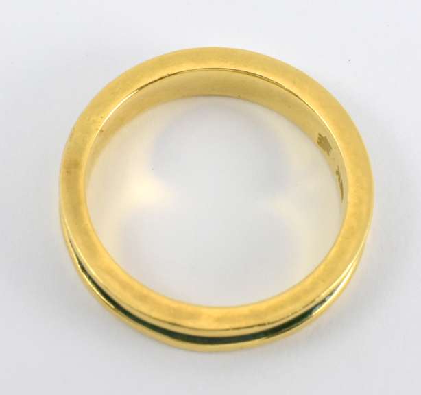 Practical 18k Stackable Band with Green Enamel