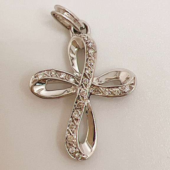 14kt White Gold & Diamond Cross Pendant