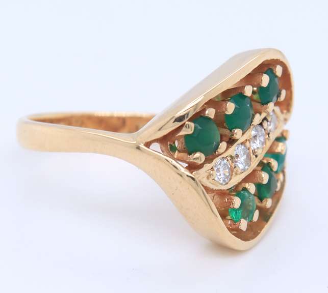 Charming Yellow Gold Emeralds and Diamond Ring