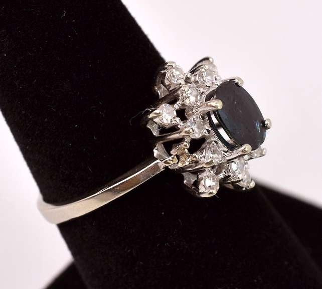 Marvelous Sapphire and Diamond Ring in 14K Yellow Gold