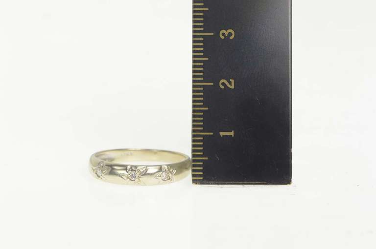 14K White Gold Retro Diamond Star Pattern Wedding Band Ring