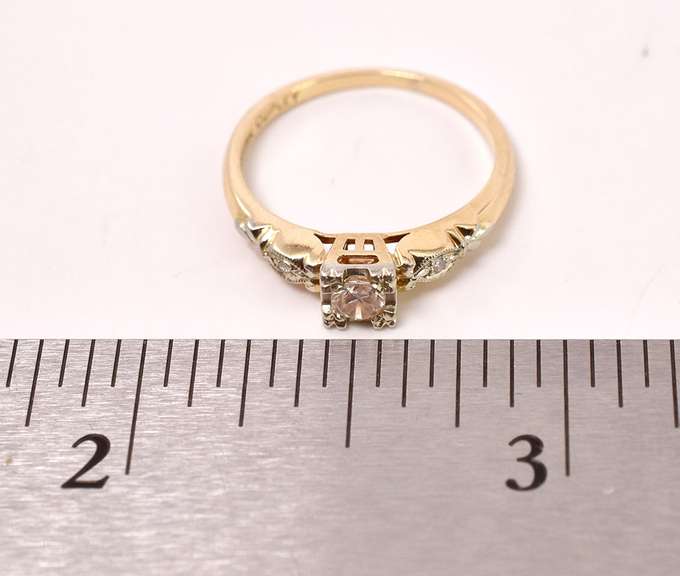 Sensational Vintage Diamond Ring in 14K Yellow Gold