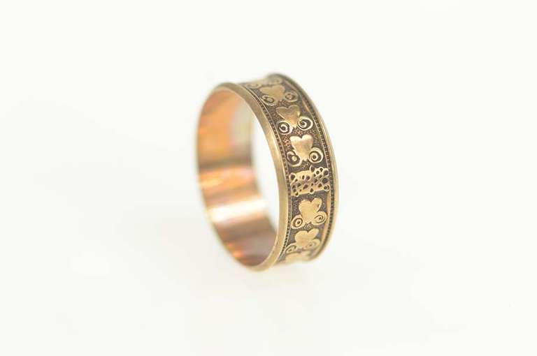 10K Yellow Gold Victorian Ornate Heart Scroll Patterned Ring