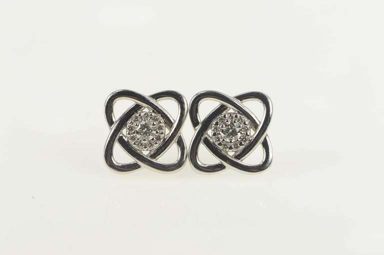 10K White Gold 0.20 Ctw Diamond Knot Twist Atom Stud Earrings