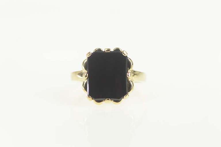 10K Yellow Gold Black Onyx Scalloped Squared Statement Ring