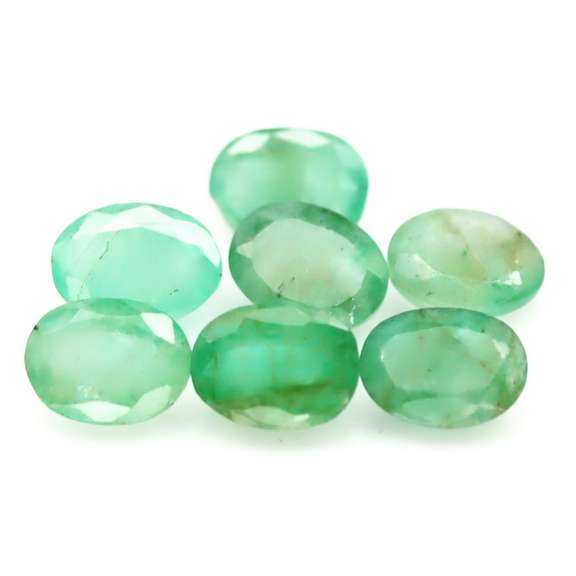 Oval cut 9.04ct Zambian Emerald set