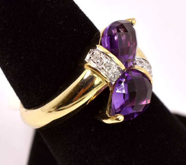 Elegant Amethyst and Diamond Ring in 14K Yellow Gold