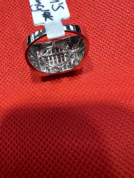MENS 14K WHITE GOLD DIAMOND RING WITH 1.50 CARAT IN TOTAL WEIGTH