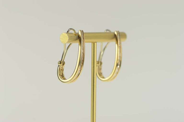 14K Yellow Gold 1.00 Ctw VVS Baguette Diamond Oval Hoop Earrings