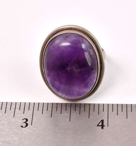 Captivating 14.20CTS Cabochon-Cut Star Amethyst Ring in Sterling Silver