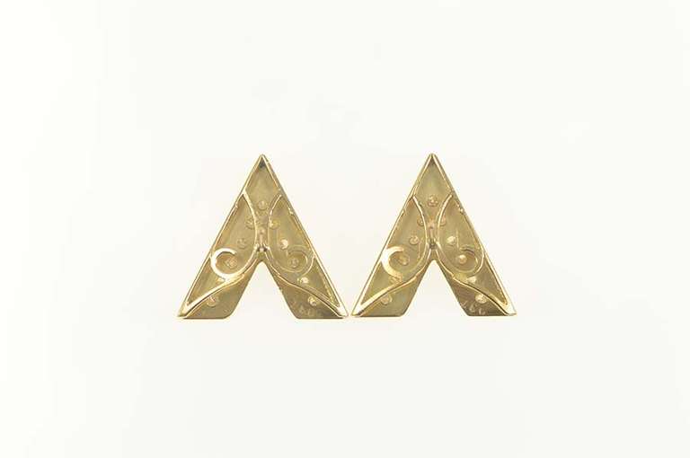 14K Yellow Gold 0.75 Ctw Diamond V Chevron Statement Stud Earrings