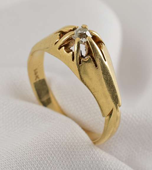 Sweet Antique Small Diamond Ring