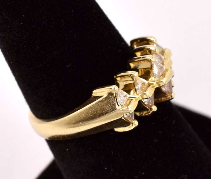 Dazzling Diamond Anniversary Ring in 14K Yellow Gold