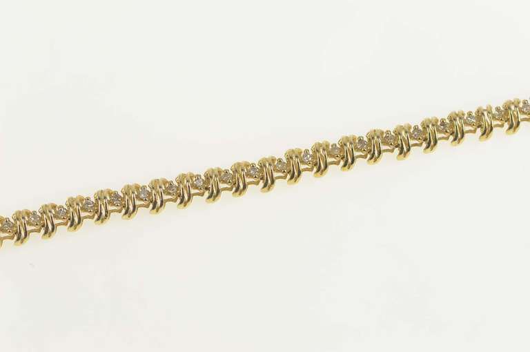 10K Yellow Gold 0.50 Ctw Diamond Classic Wavy Link Tennis Bracelet