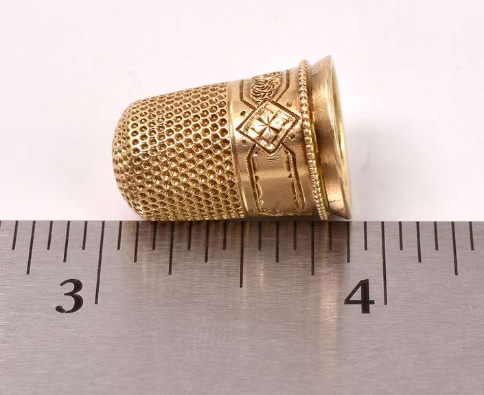 Classic Decorative Thimble in 14K Yellow Gold