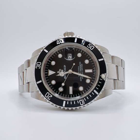 Men's Stainless Steel Diver Watch with Day Date.