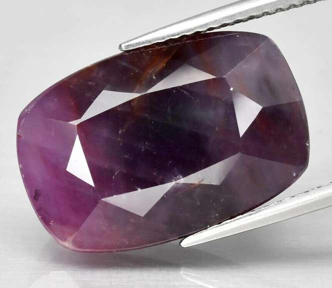 Very unique 17.84ct unheated Guinea Ruby