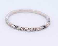 Elegant 18kt White Gold Diamond Band