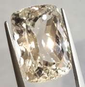 Substantial 29.21ct high fire platinum blonde Kunzite