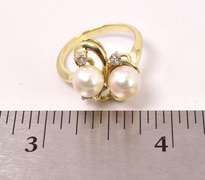 Darling pearl and Diamond Ring in 14K Yellow Gold