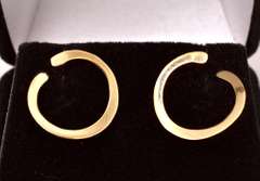 Precious Open Circle Earrings in 14K Yellow Gold