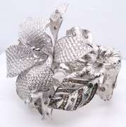 Quintessential 18kt White Gold Tsavorite Diamond Bangle Bracelet