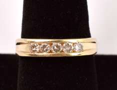 Elegant Diamond Band Ring in 14K Yellow Gold