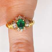 18kt Solid Yellow Gold, Emerald & Diamond Ring