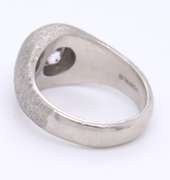 Sparkling White Gold Round Brilliant Cut Diamond Engagement Ring